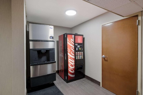 Hampton Inn By Hilton Marshall image 10