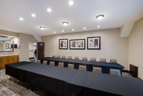 Hampton Inn By Hilton Marshall image 43